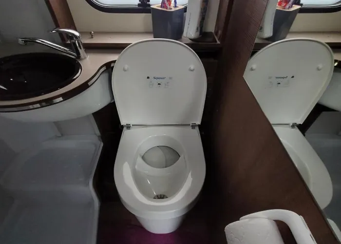 Wohnmobil Andy Y Dairys אתר קמפינג *